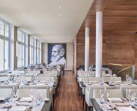 Development Center 4* Цюрих